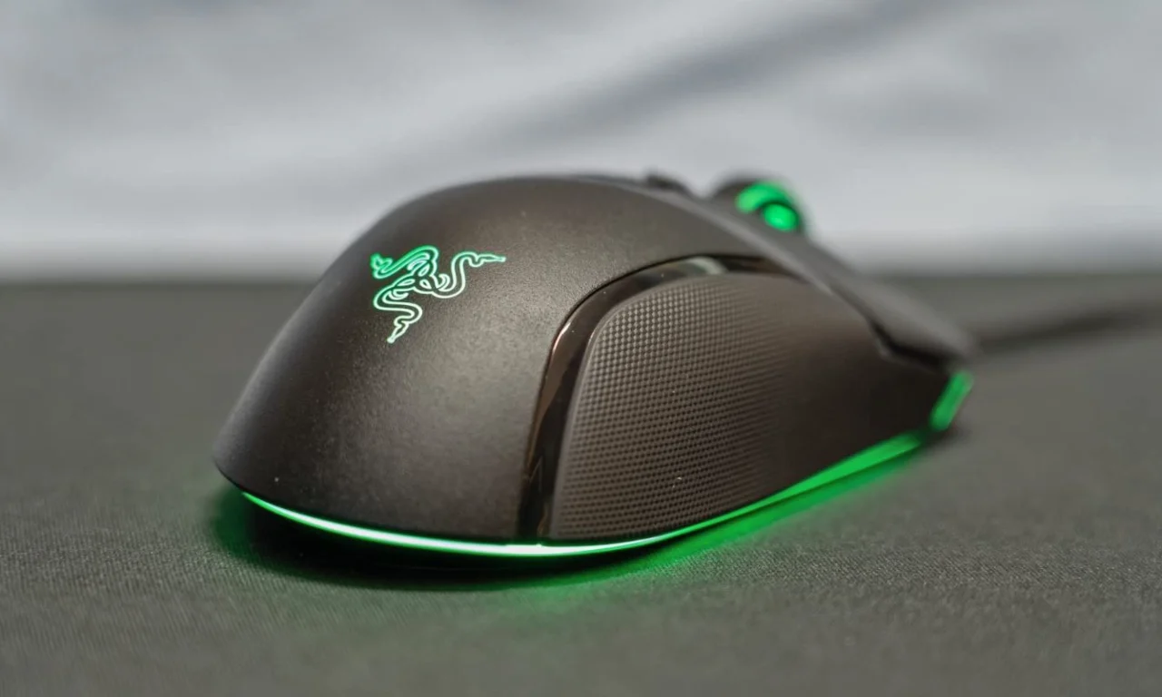 Razer Basilisk V3 Pro Wireless Gaming Mouse, HyperScroll Tilt Wheel,  2.4Ghz, Bluetooth, RGB, Black